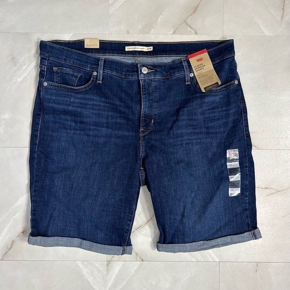 NWT Levis Bermuda Jean Shorts Denim Women's Size 20W Plus Size Rolled Cuff - Picture 2 of 4